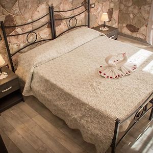 Double or Twin Room Private Bathroom